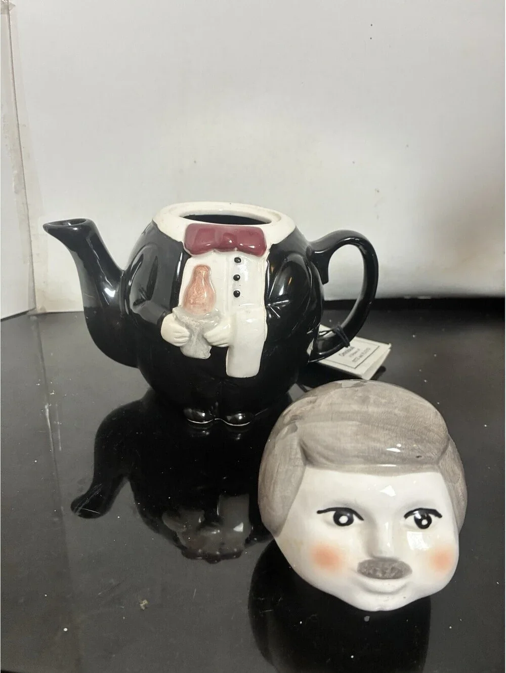 Omnibus Fitz and Floyd Waiter Butler Tea Pot/Bottle and Towel Tuxedo Collectable